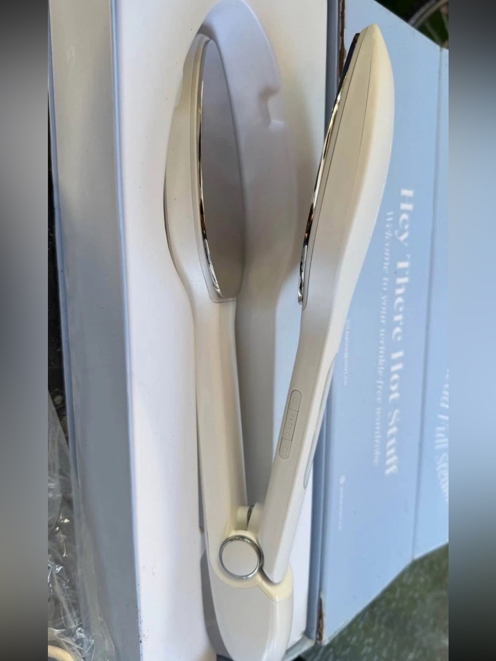 White Ceramic-Coated Hair Straightener / Flat Iron